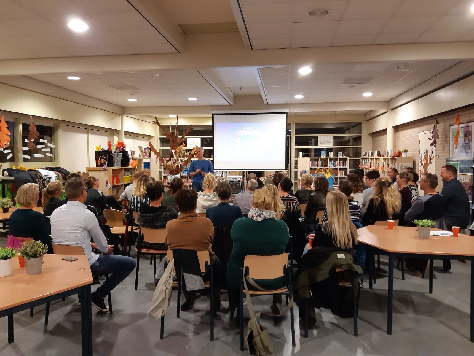 foto ouderavond welkom in Puberland Lilian Dallinga.jpg foto ouderavond welkom in Puberland Lilian Dallinga.jpg